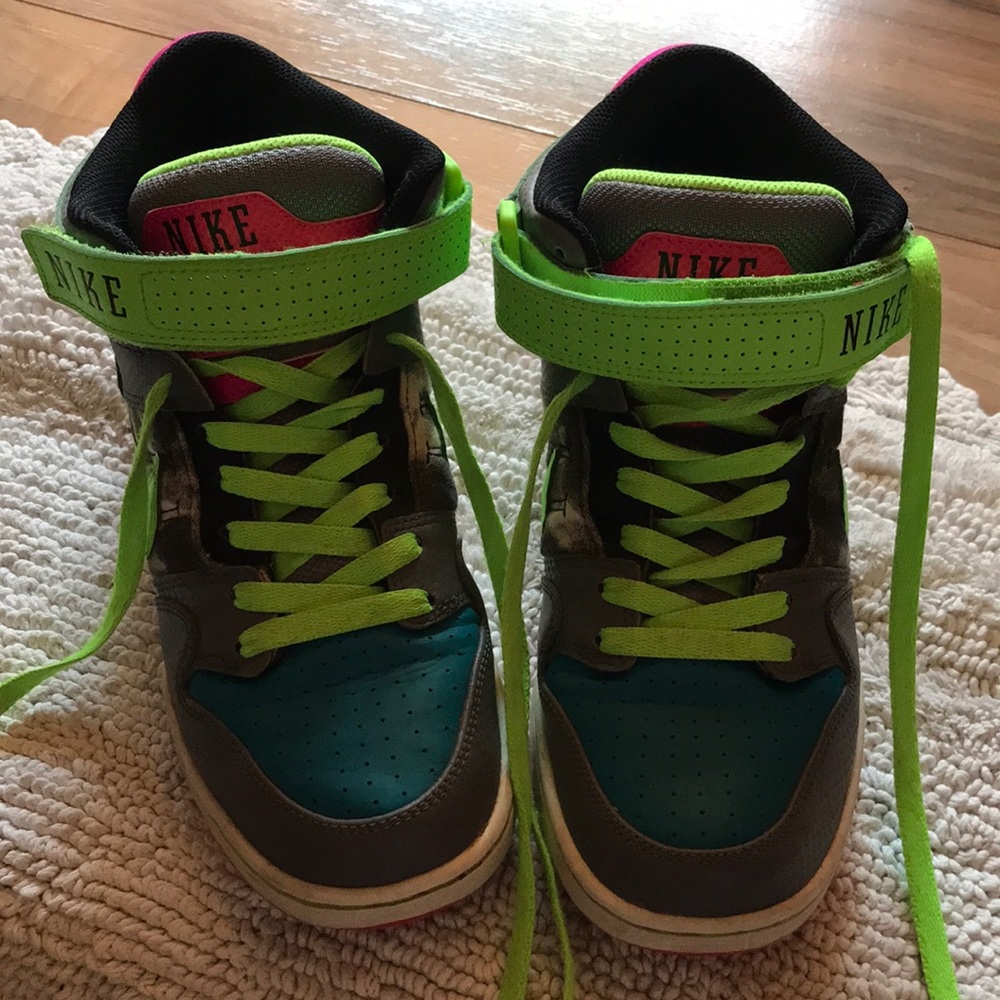Nike Air Morgan mid 2 shoe